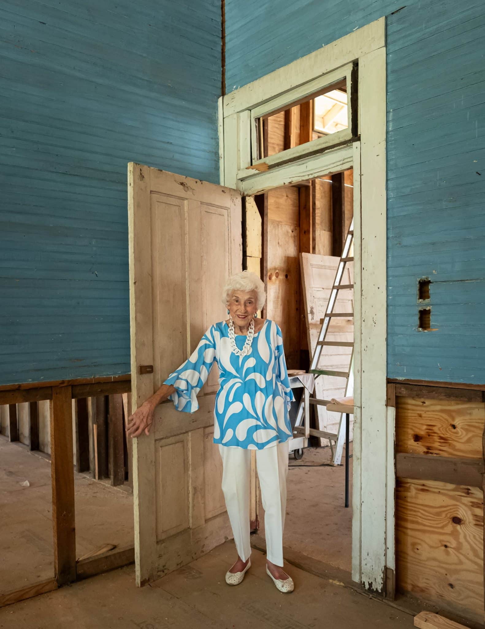 Nussbaum RosenwaldSchoolStGeorge woman in doorway